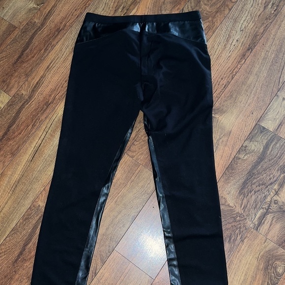 VICTORIA Secret Large Riding Pants Leather/Pleather - Picture 5 of 8